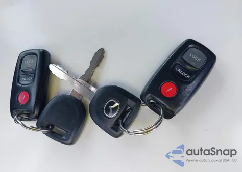 2008 Mazda Mazda3 I Touring Value z USA, uszkodzony, nr VIN JM1BK32G081185297